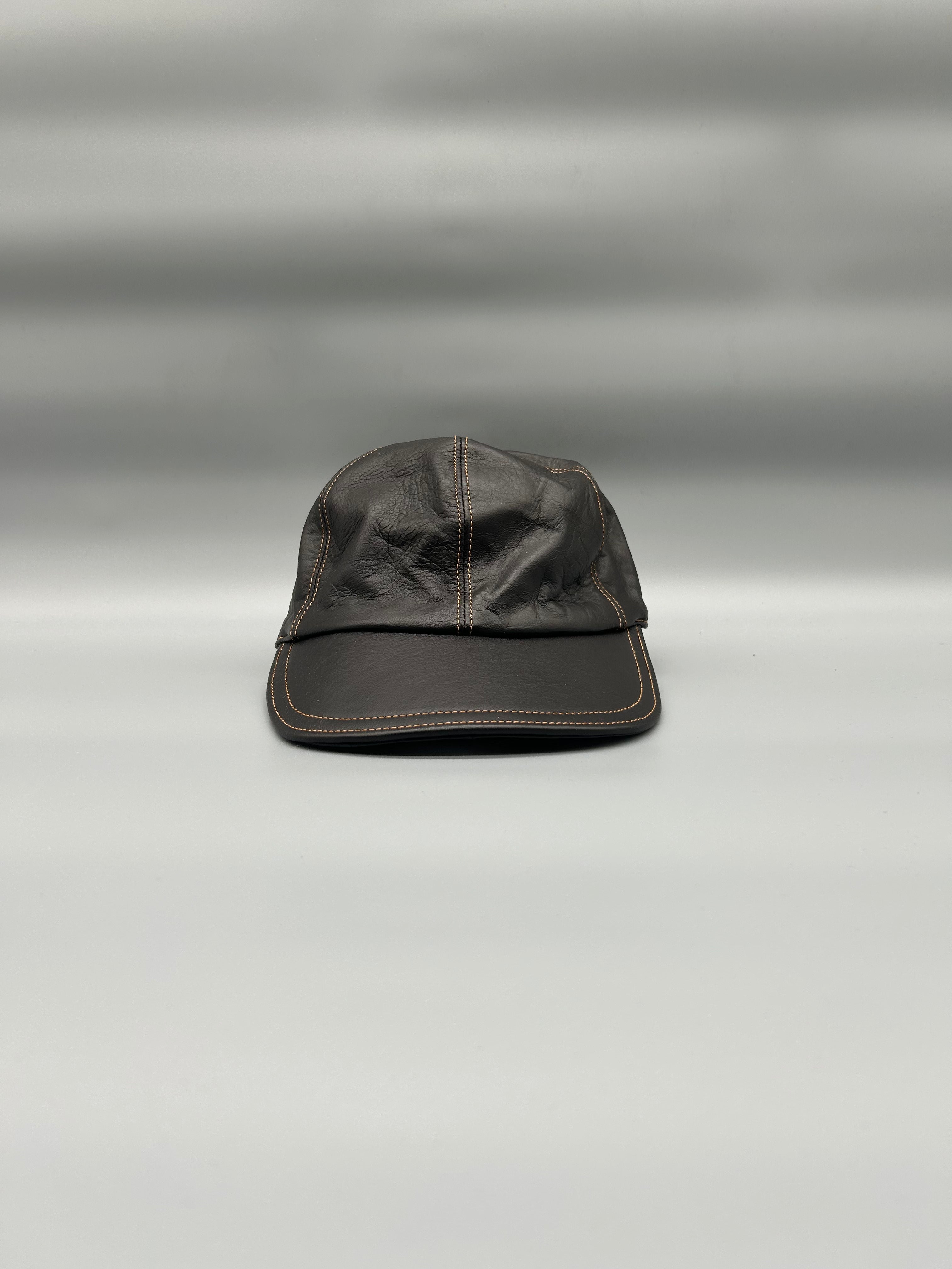 Cappellino con berretto in nappa