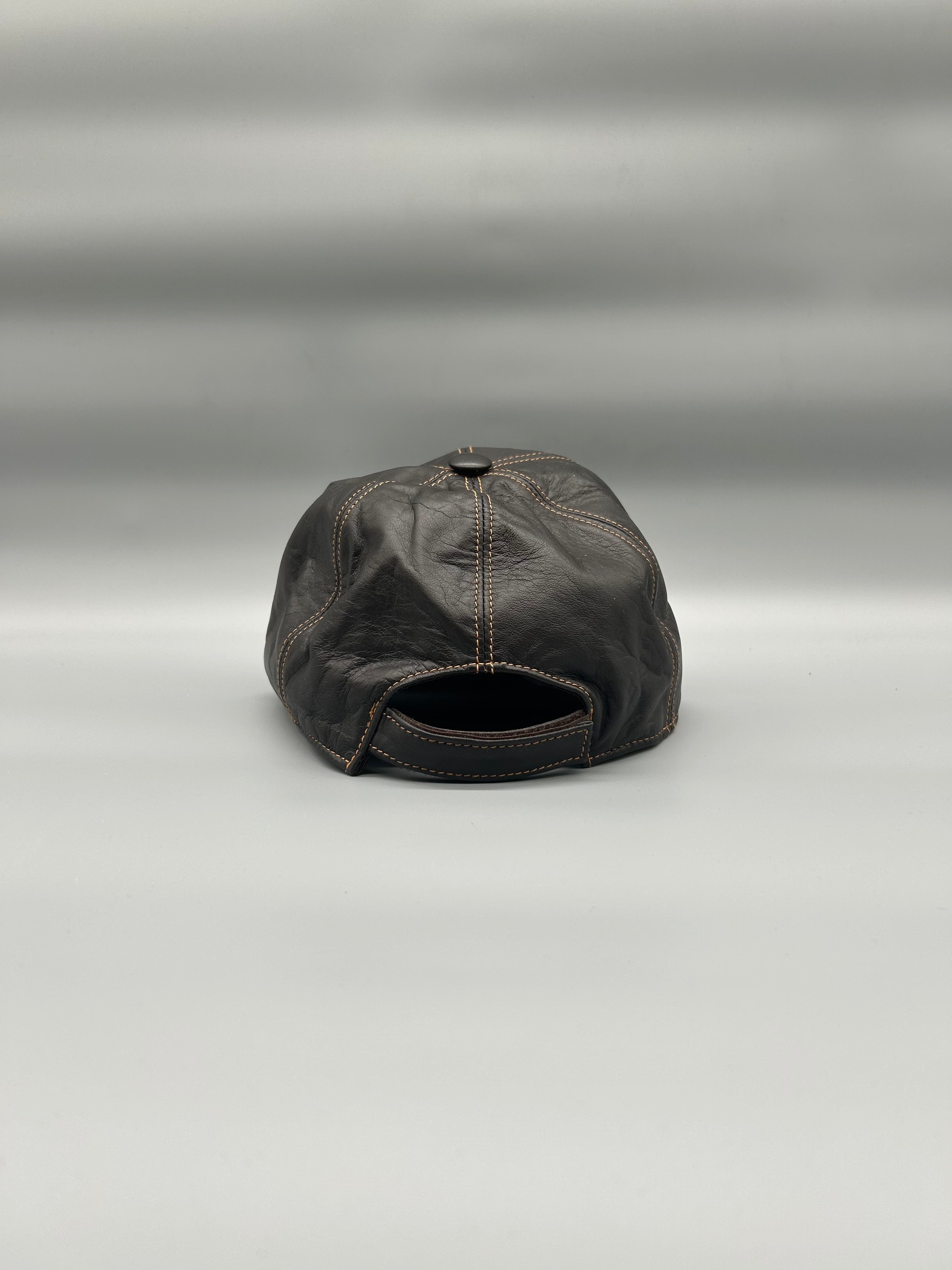 Cappellino con berretto in nappa