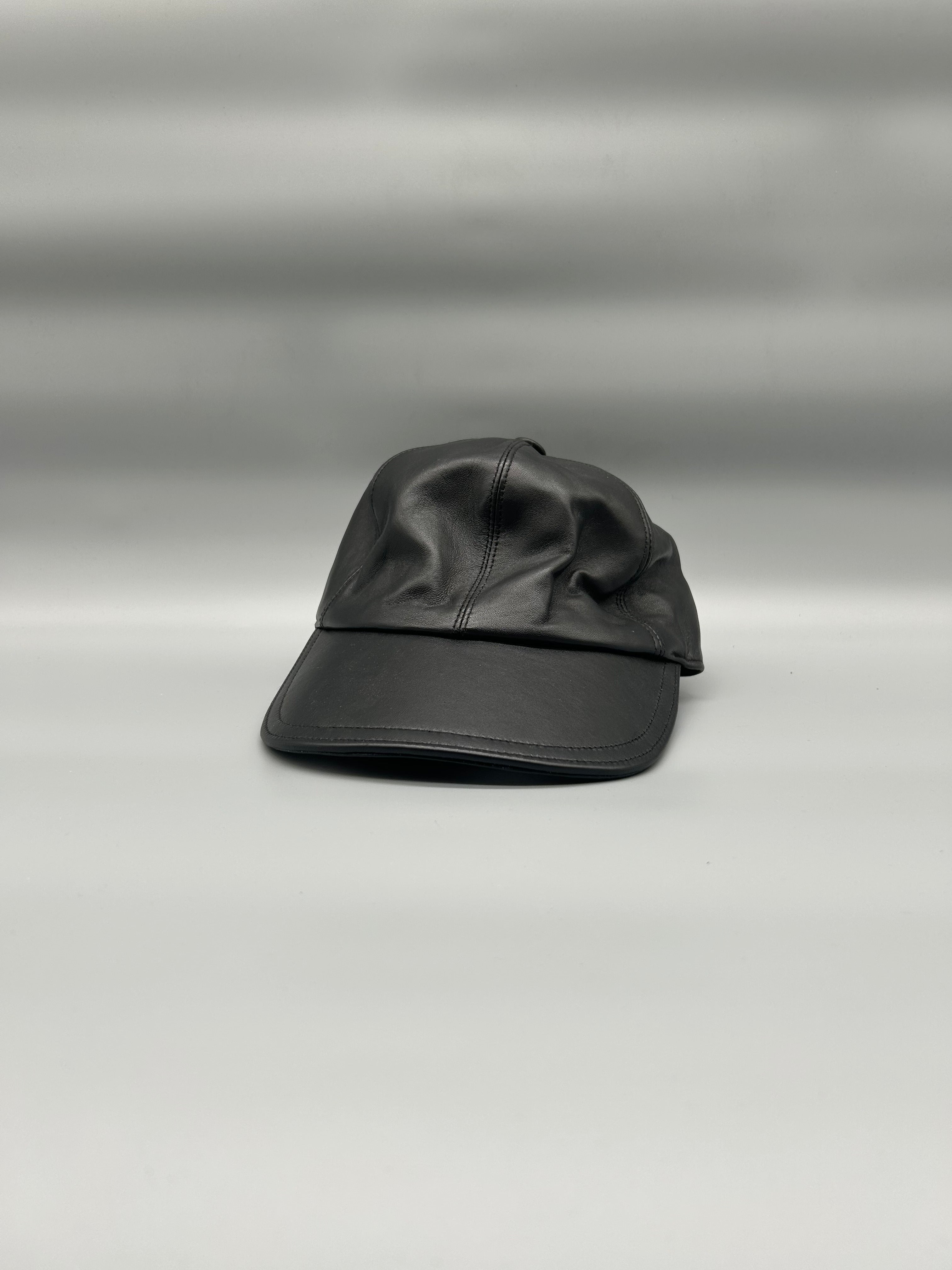 Cappellino con berretto in nappa