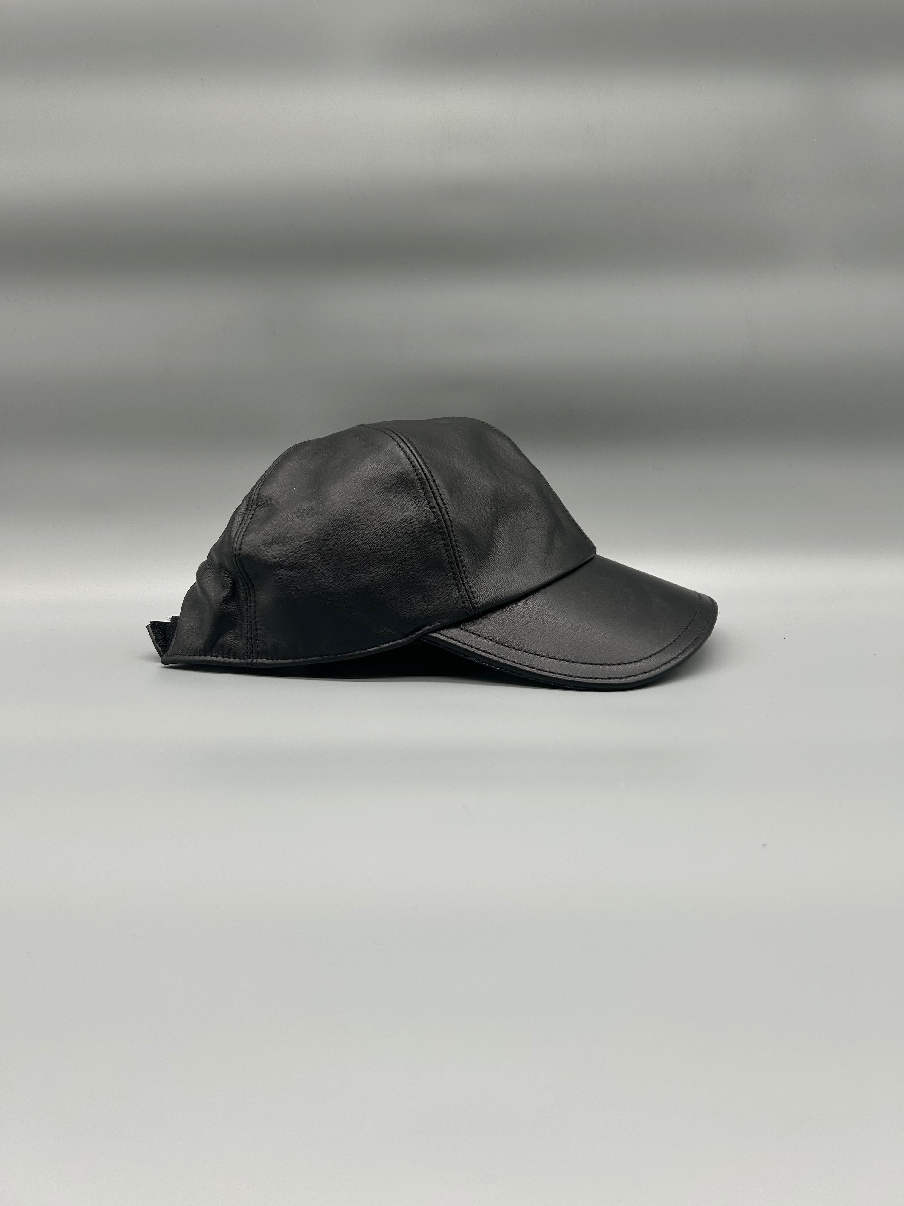 Cappellino con berretto in nappa