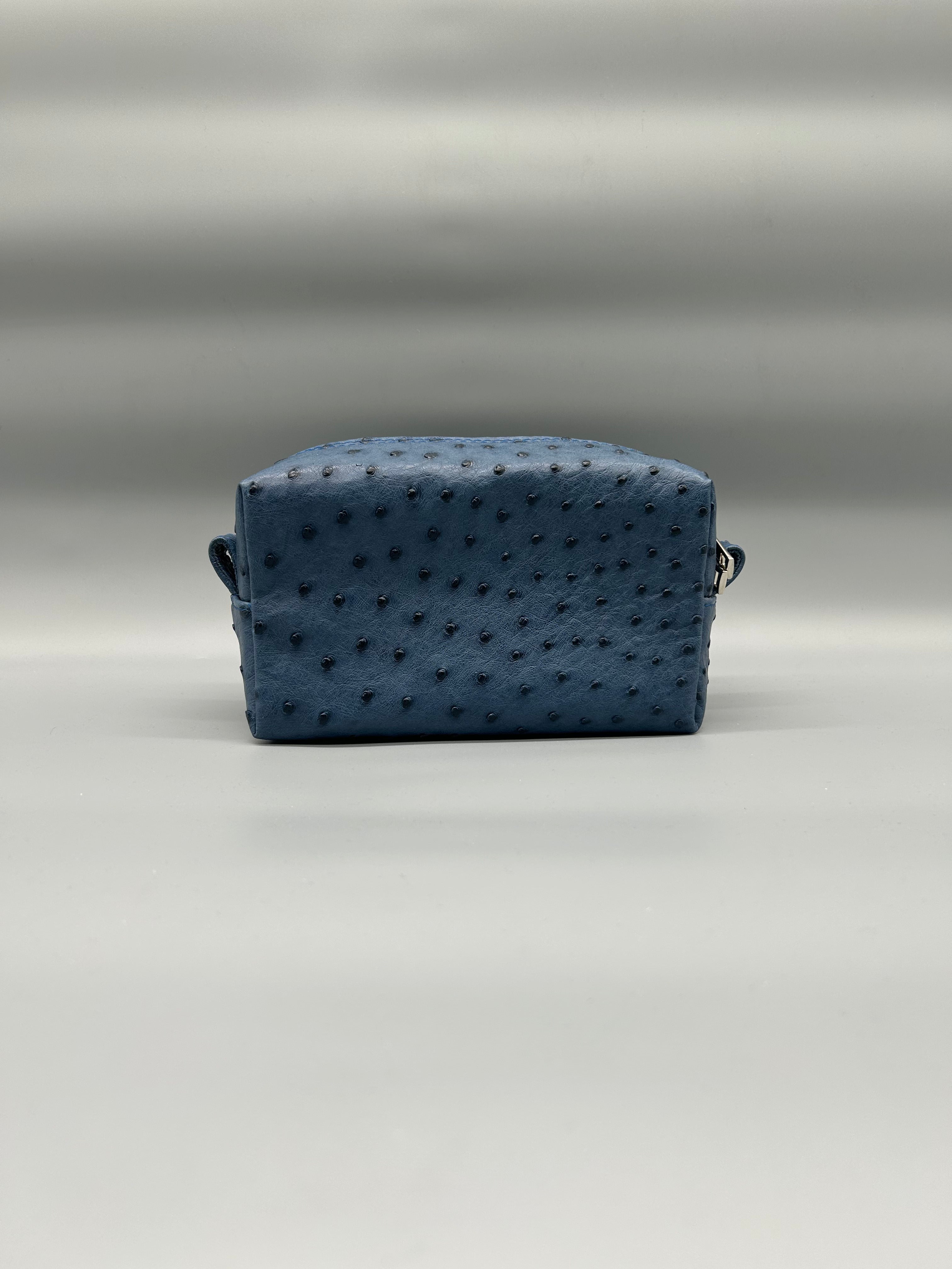 Beauty case in pelle di struzzo